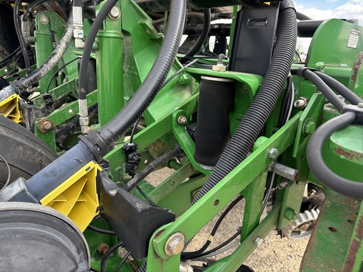 john-deere-1770nt-image-17