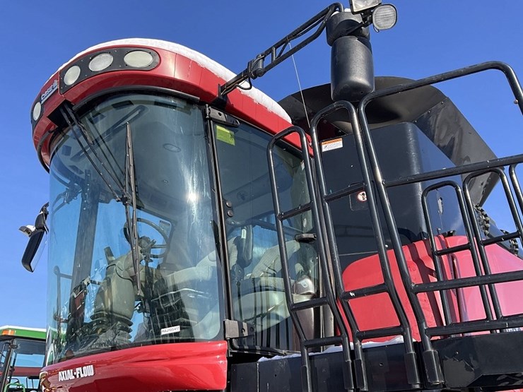 case-ih-8010-image-12