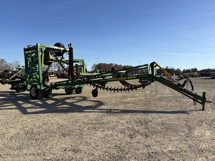 kelly-diamond-45'-harrow-image-7