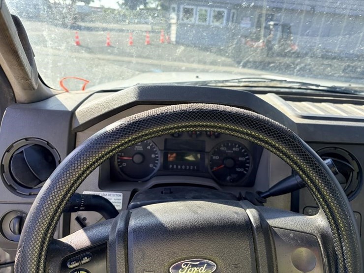 2010-ford-f450-image-13