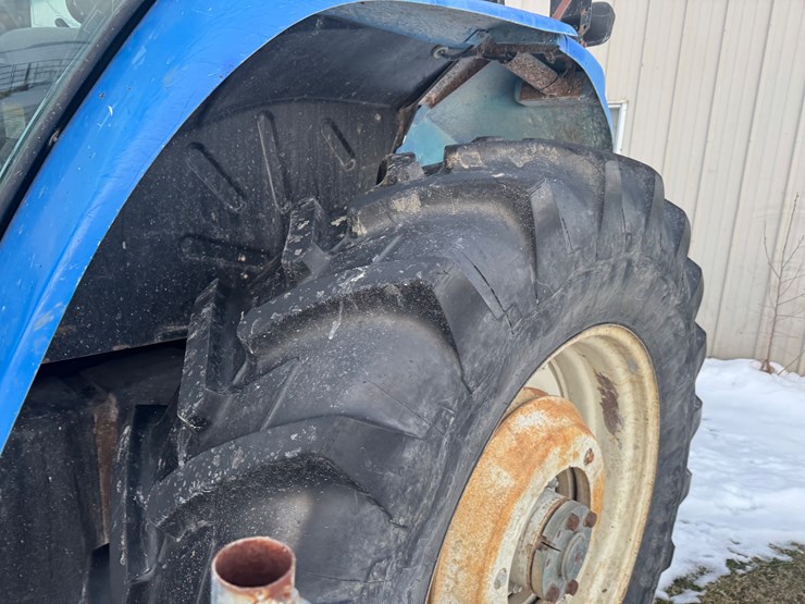 2002-new-holland-tm125-image-4