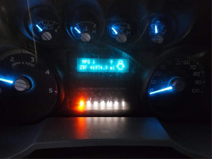 2011-ford-f450-image-21