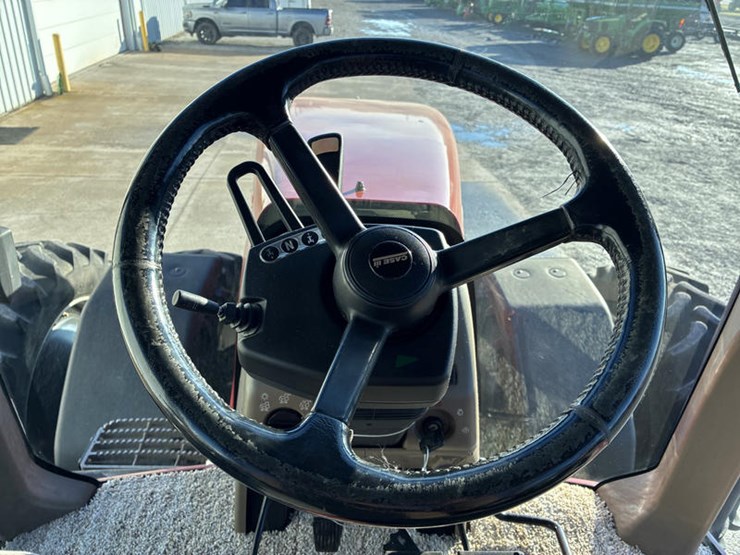 case-ih-magnum-305-image-78