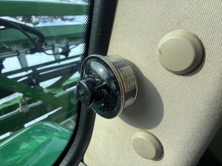 john-deere-r4038-image-93