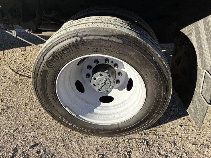 ford-f450-xl-image-7