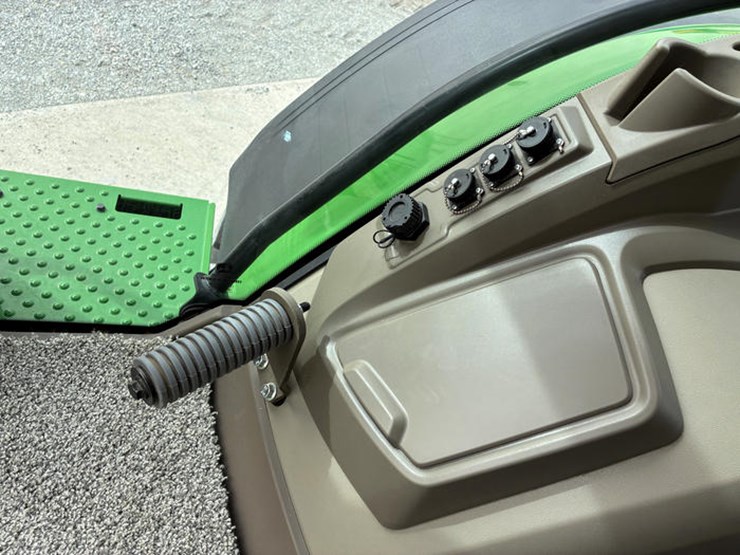 john-deere-8r-370-image-88