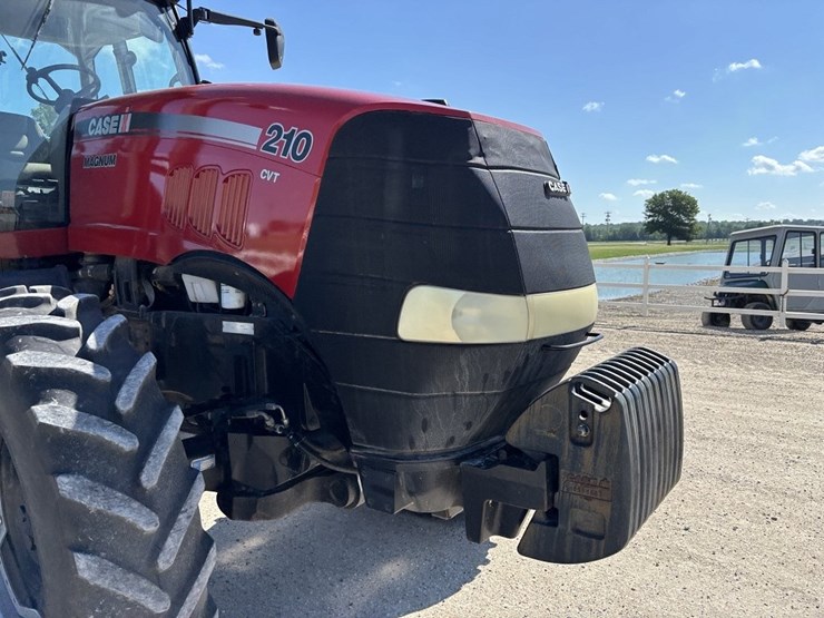 case-ih-magnum-210-cvt-image-9