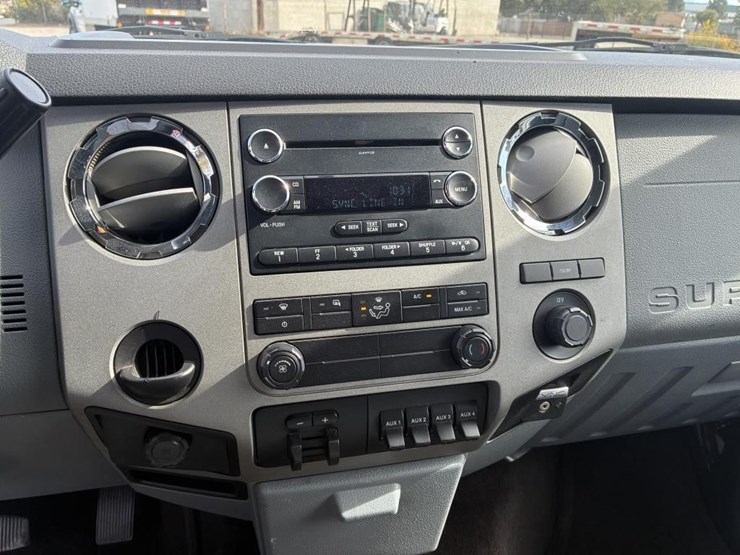 2016-ford-f550-xlt-image-14