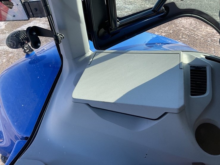 new-holland-t8.435-image-44