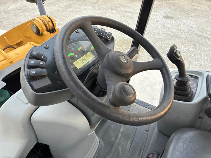 caterpillar-906m-image-60