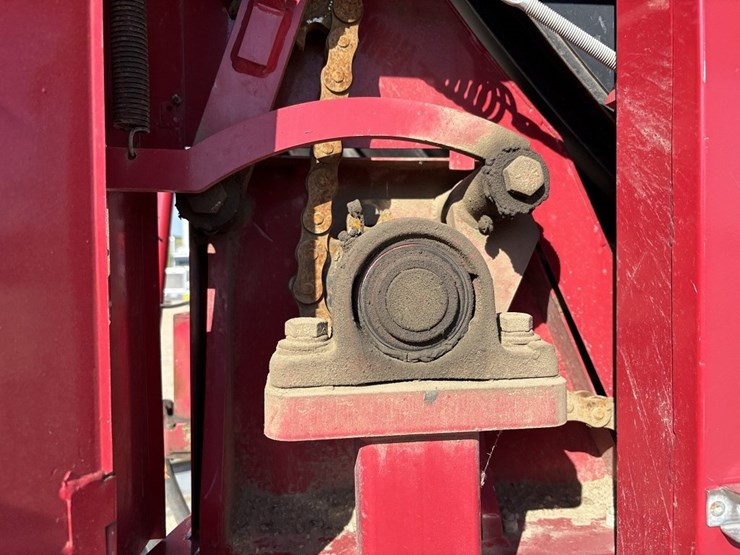 caterpillar-36-image-34