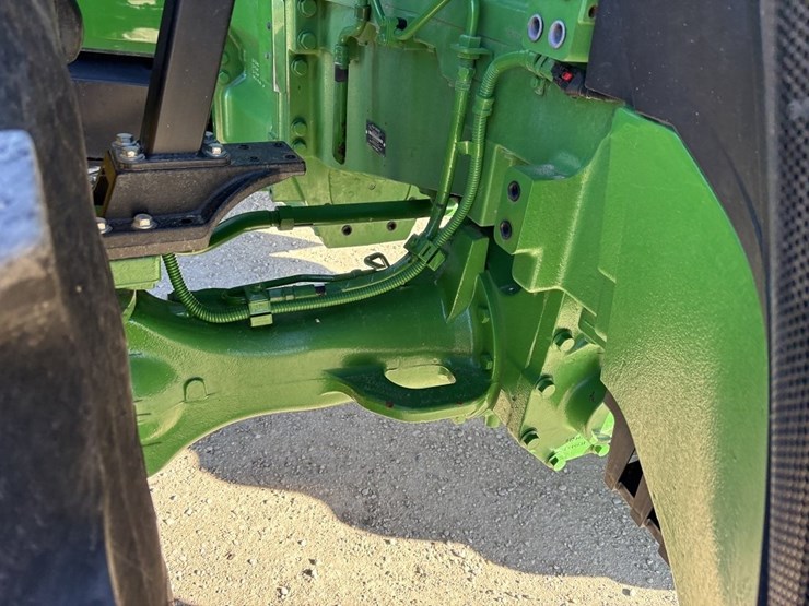 2022-john-deere-8r-280-image-12