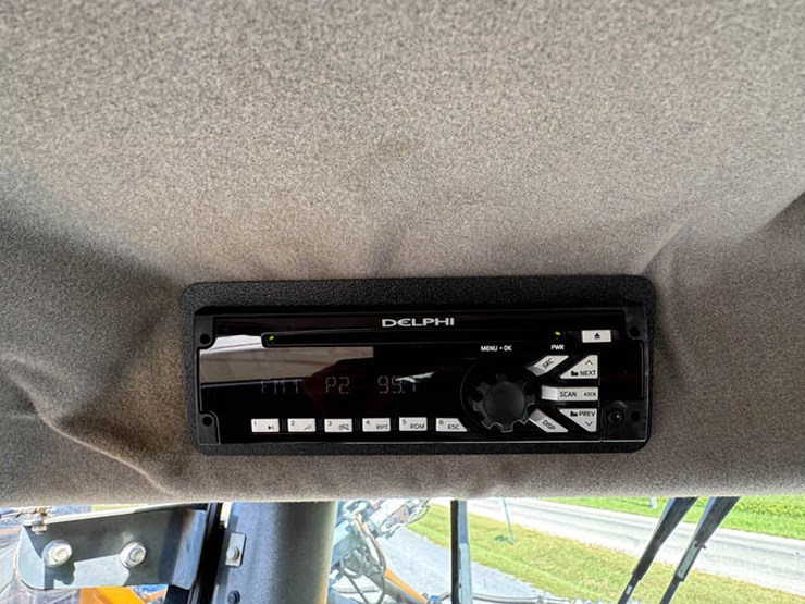 hagie-sts10-image-52