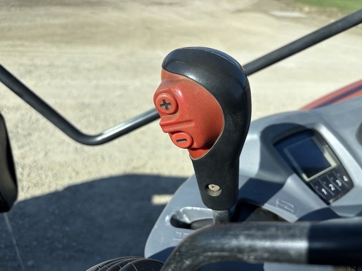 kubota-m135gx-image-44