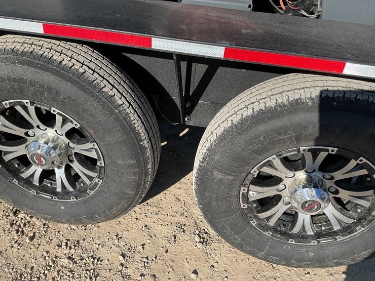 2024-meridian-375rt-image-22