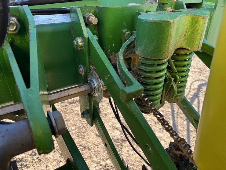 1997-john-deere-1770-image-21