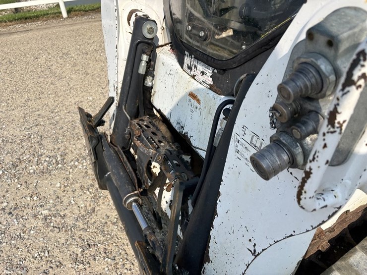 bobcat-t750-image-31