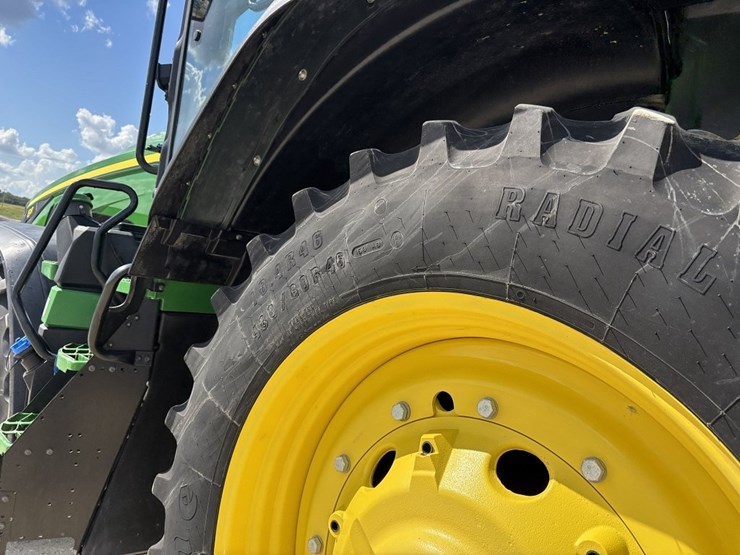 john-deere-8r-250-image-25