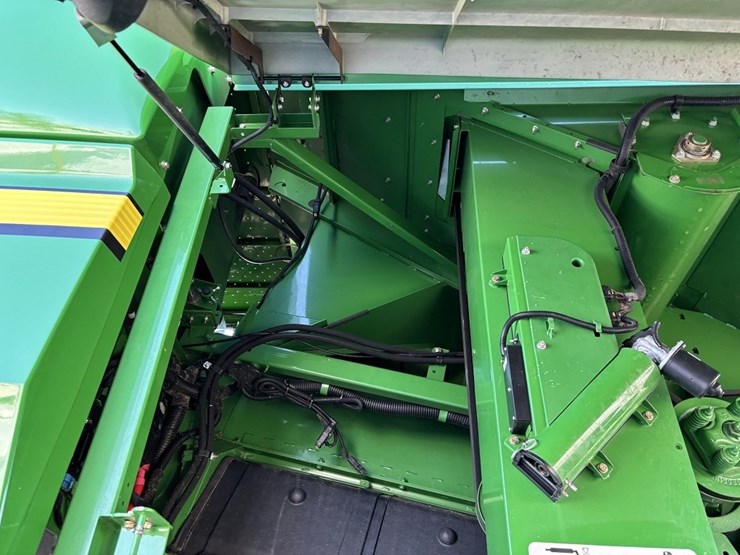 john-deere-s670-image-22