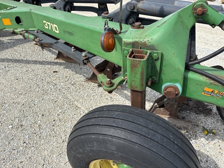 john-deere-3710-image-10