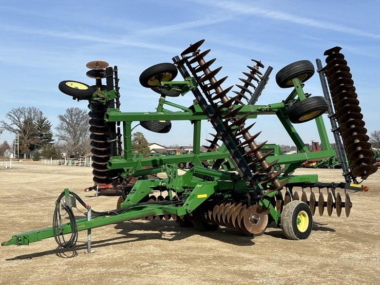 john-deere-637-image-1