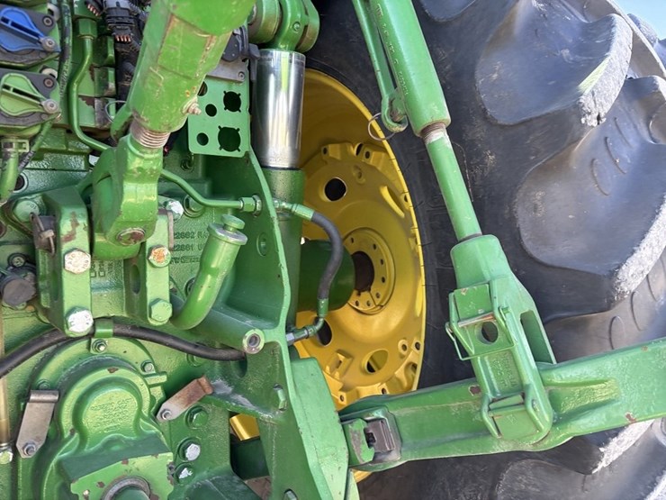 john-deere-8285r-image-28