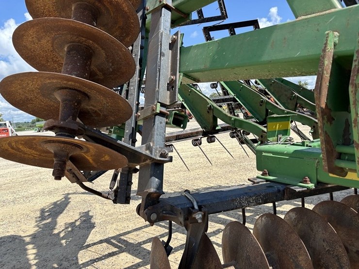 john-deere-637-image-19