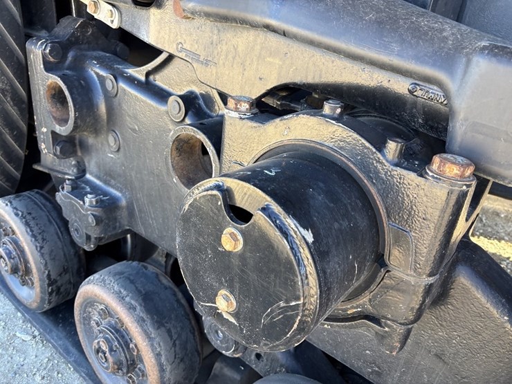 challenger-765e-track-tractor-image-14