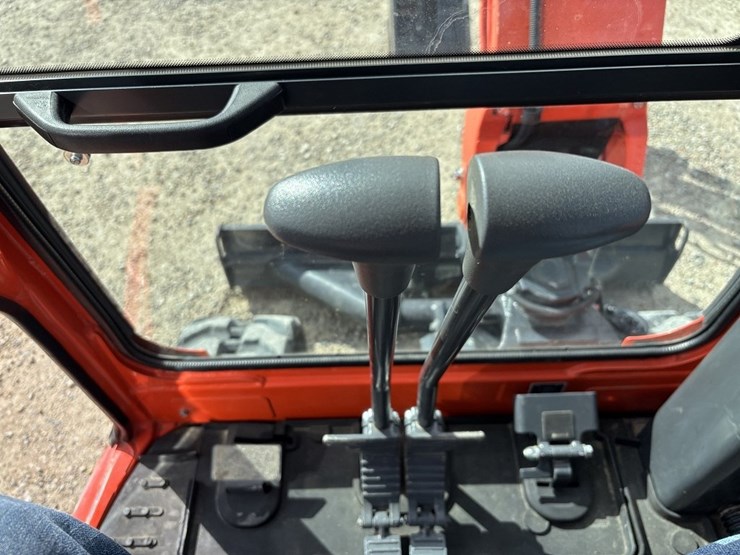 2022-kubota-kx71-3-image-35