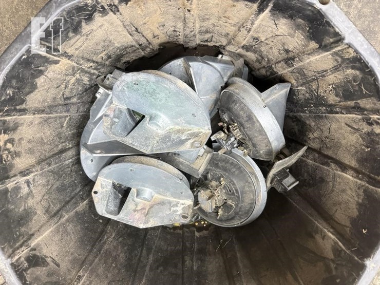 2005-john-deere-1750-image-12