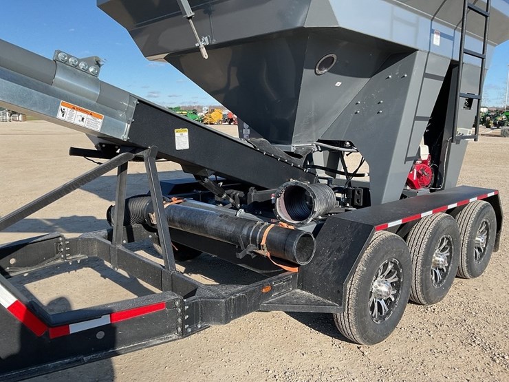 2024-meridian-375rt-image-24