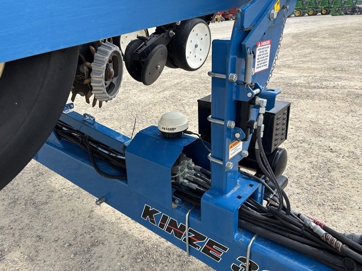 2012-kinze-3660-image-14