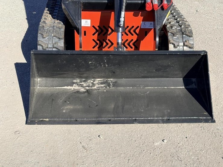 2025-sdlool-sl380-skid-steer-image-5