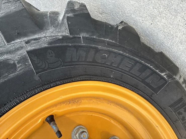 caterpillar-906m-image-47