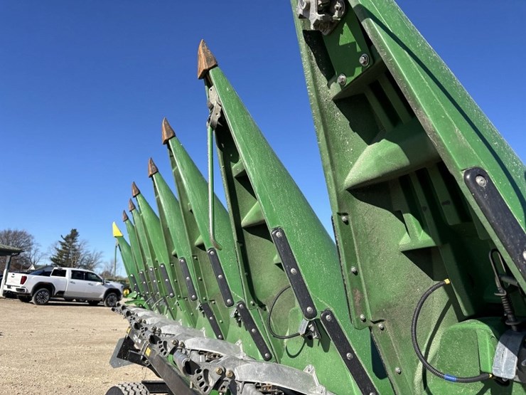 john-deere-c12f-image-36