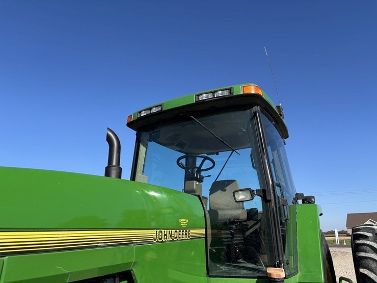 john-deere-8200-image-37
