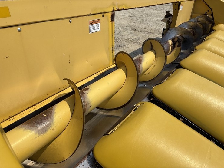 new-holland-996-image-14