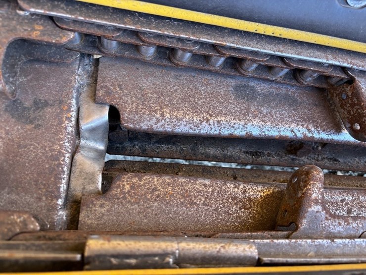 2014-new-holland-9800f-12r30"-corn-head-image-14