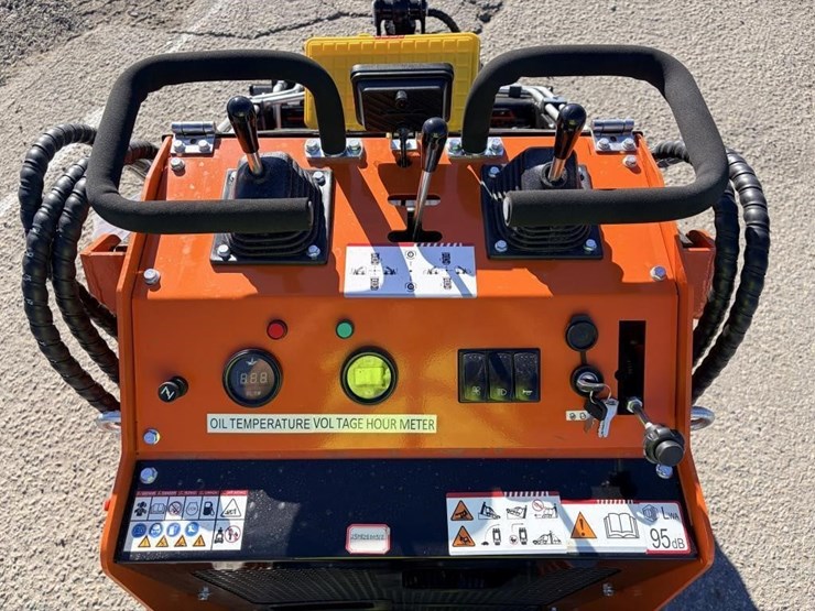 2025-sdlool-sl36c-skid-steer-image-10