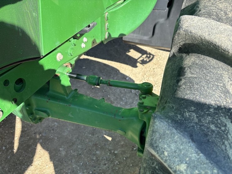 john-deere-6125m-image-36