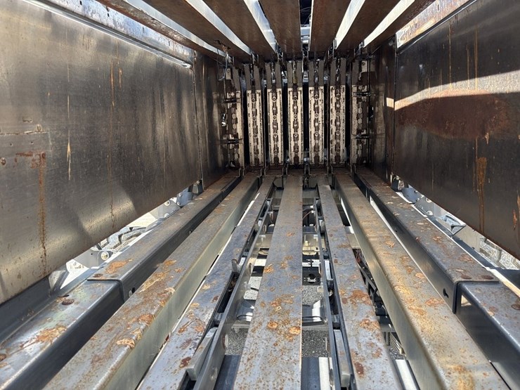 2018-claas-quandrant-5300rf-large-square-baler-image-31