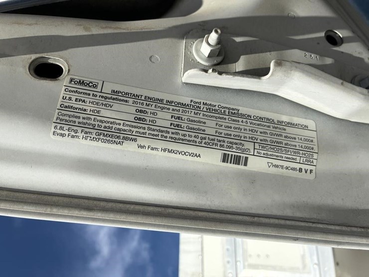 2017-ford-f550-xlt-image-9