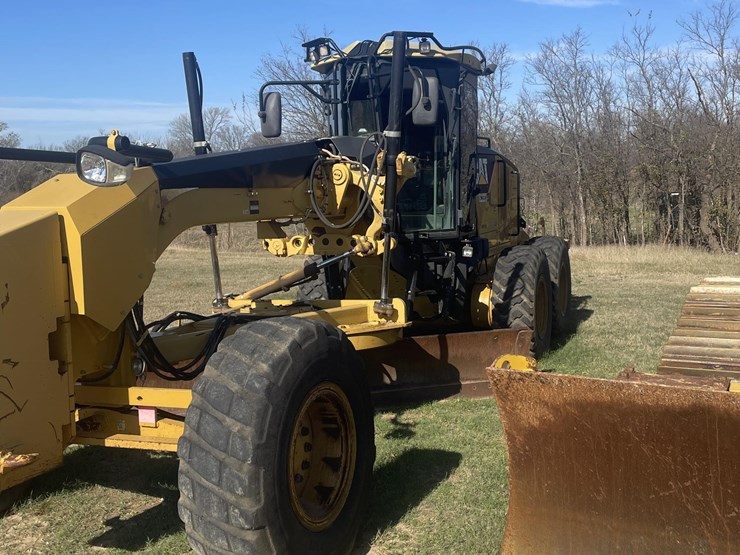 caterpillar-140m-image-12