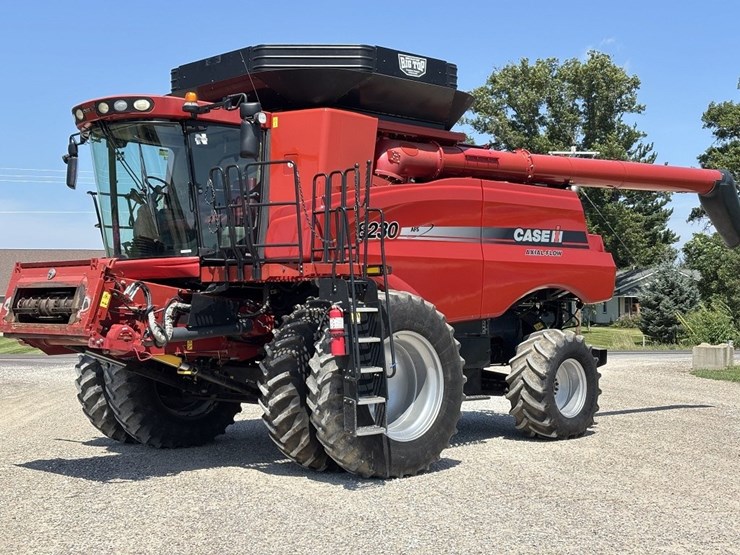 case-ih-8230-image-4