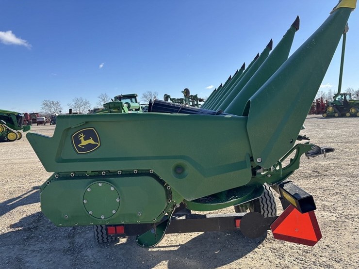 john-deere-c12f-image-6