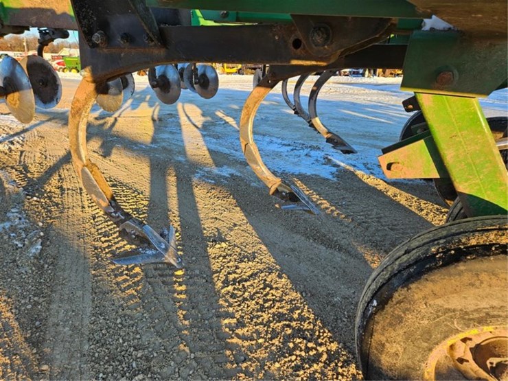 john-deere-2700-image-17