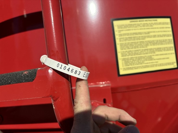 hesston-4550-image-21