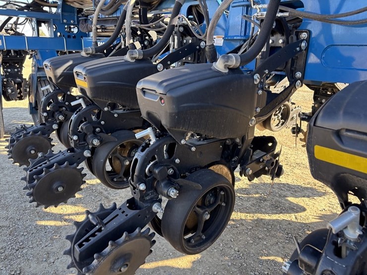 2024-kinze-5900-image-26