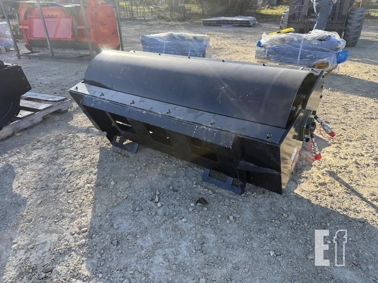 skid-steer-vibratory-roller-image-3