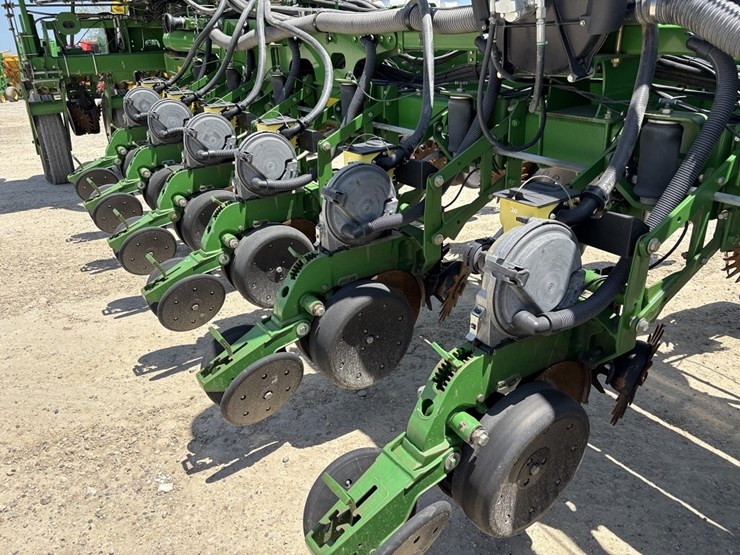 john-deere-s680-image-22